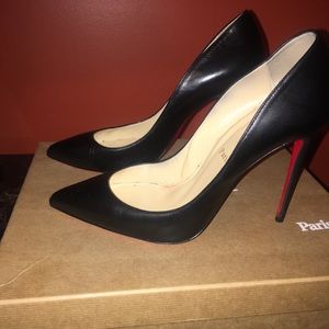 ❌❌ SOLD ❌❌ 🆑 Christian Louboutin Size 39 1/2 🆑